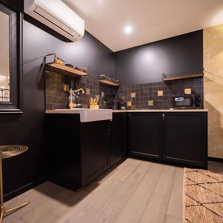 Monsieur Montmartre - Moulin Rouge Residence Париж Екстериор снимка
