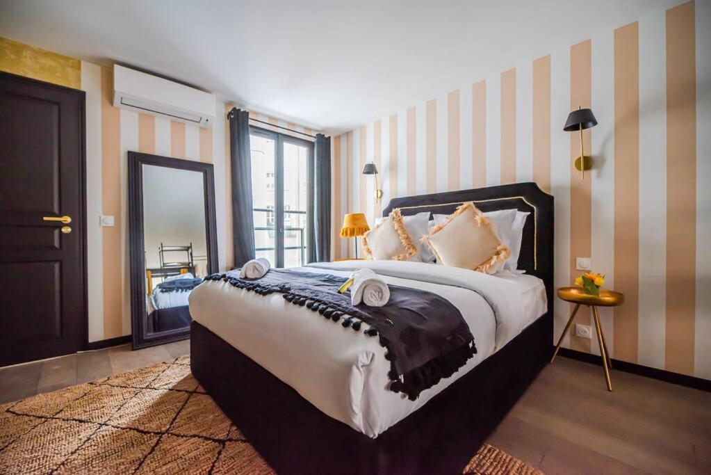 Monsieur Montmartre - Moulin Rouge Residence Париж Екстериор снимка