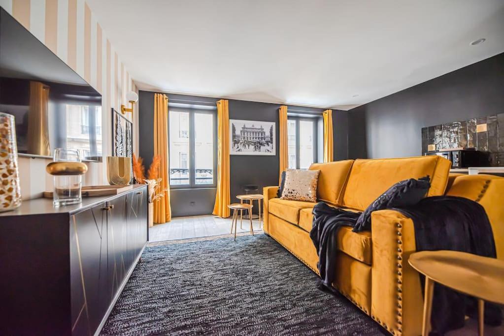 Monsieur Montmartre - Moulin Rouge Residence Париж Екстериор снимка