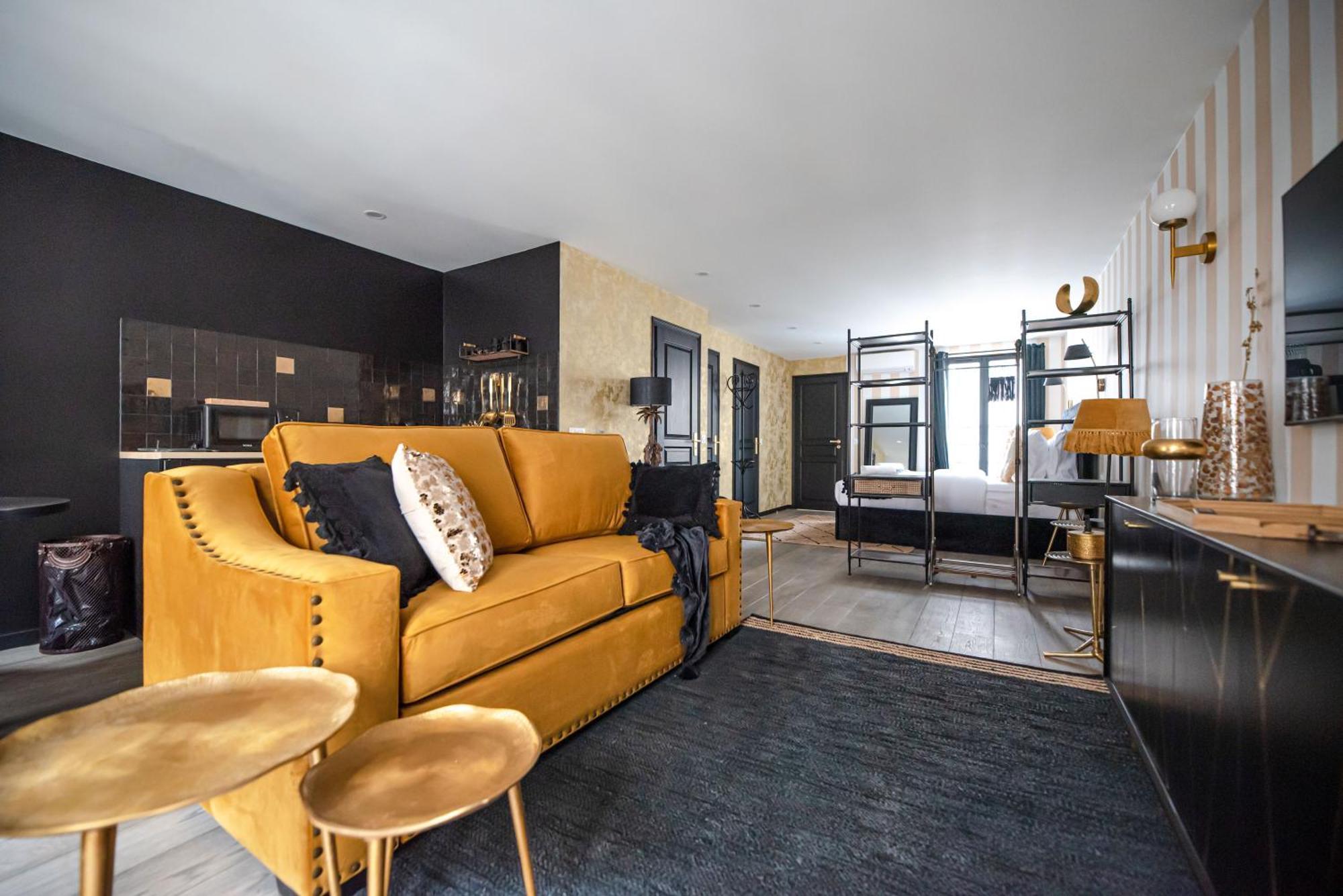 Monsieur Montmartre - Moulin Rouge Residence Париж Екстериор снимка