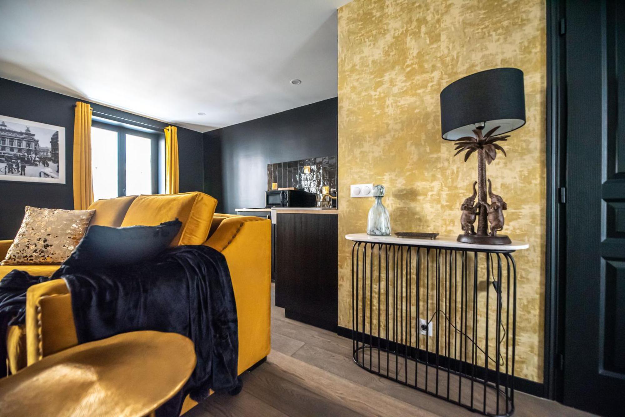 Monsieur Montmartre - Moulin Rouge Residence Париж Екстериор снимка