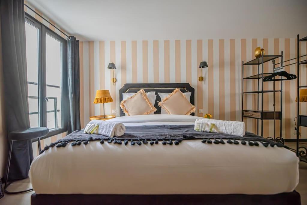 Monsieur Montmartre - Moulin Rouge Residence Париж Стая снимка