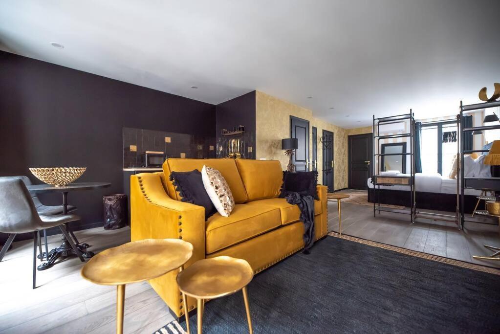 Monsieur Montmartre - Moulin Rouge Residence Париж Стая снимка