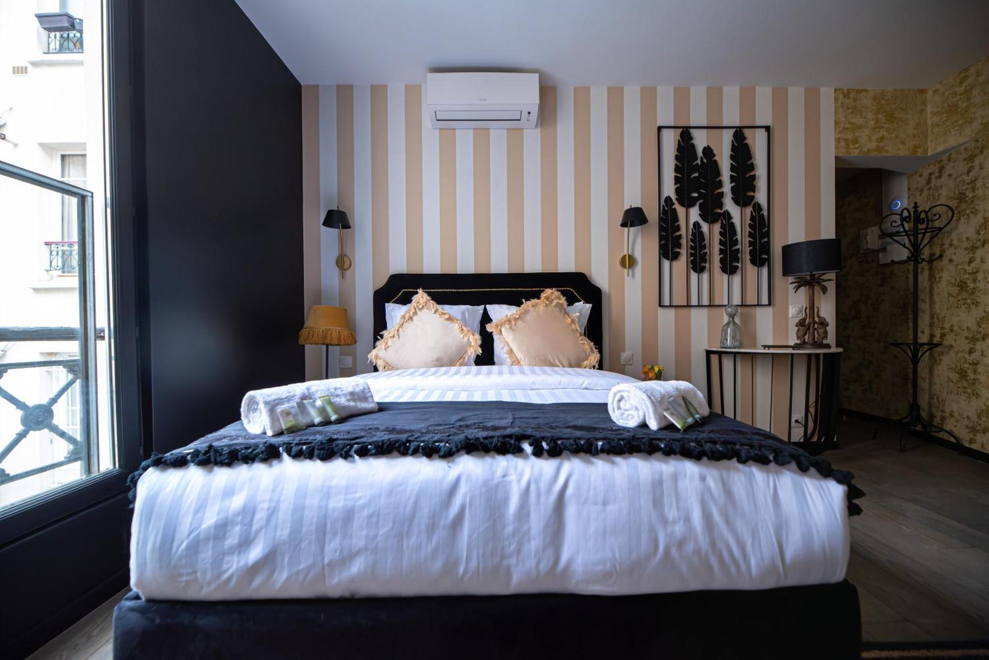 Monsieur Montmartre - Moulin Rouge Residence Париж Стая снимка