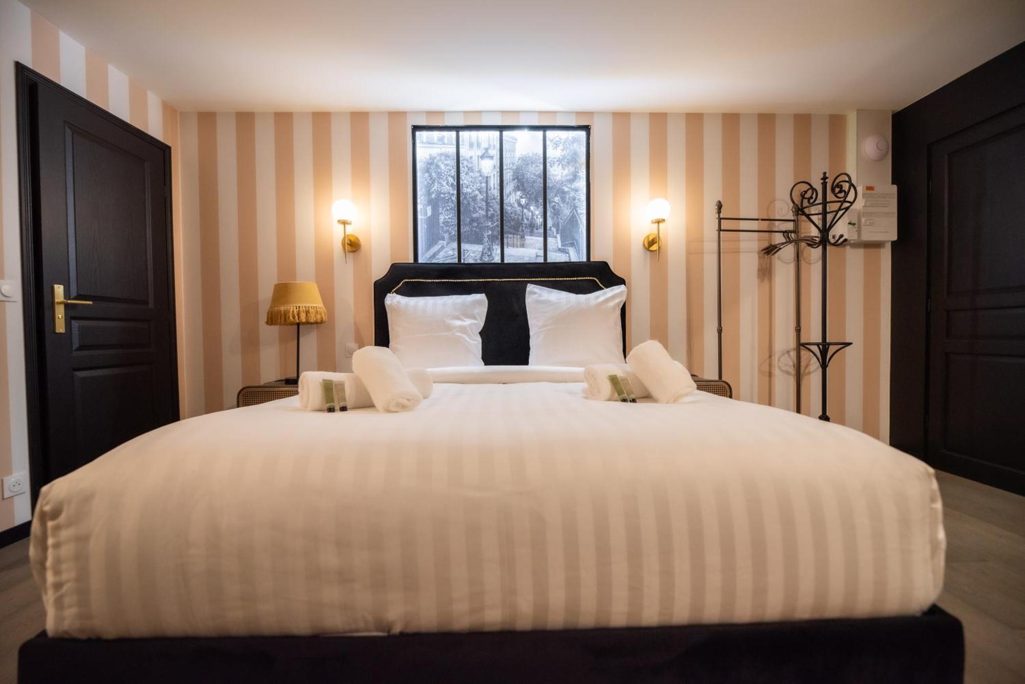 Monsieur Montmartre - Moulin Rouge Residence Париж Екстериор снимка