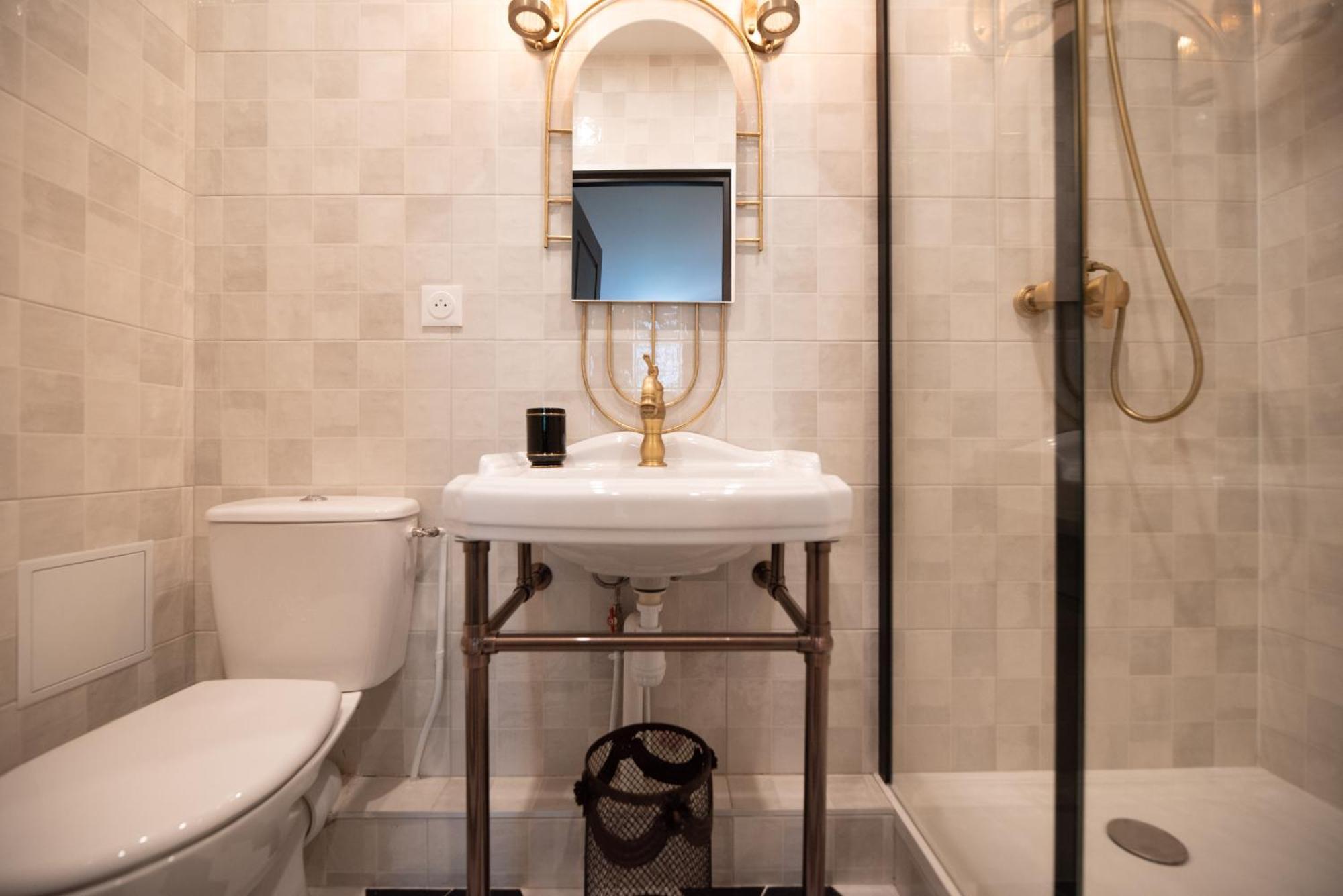 Monsieur Montmartre - Moulin Rouge Residence Париж Екстериор снимка